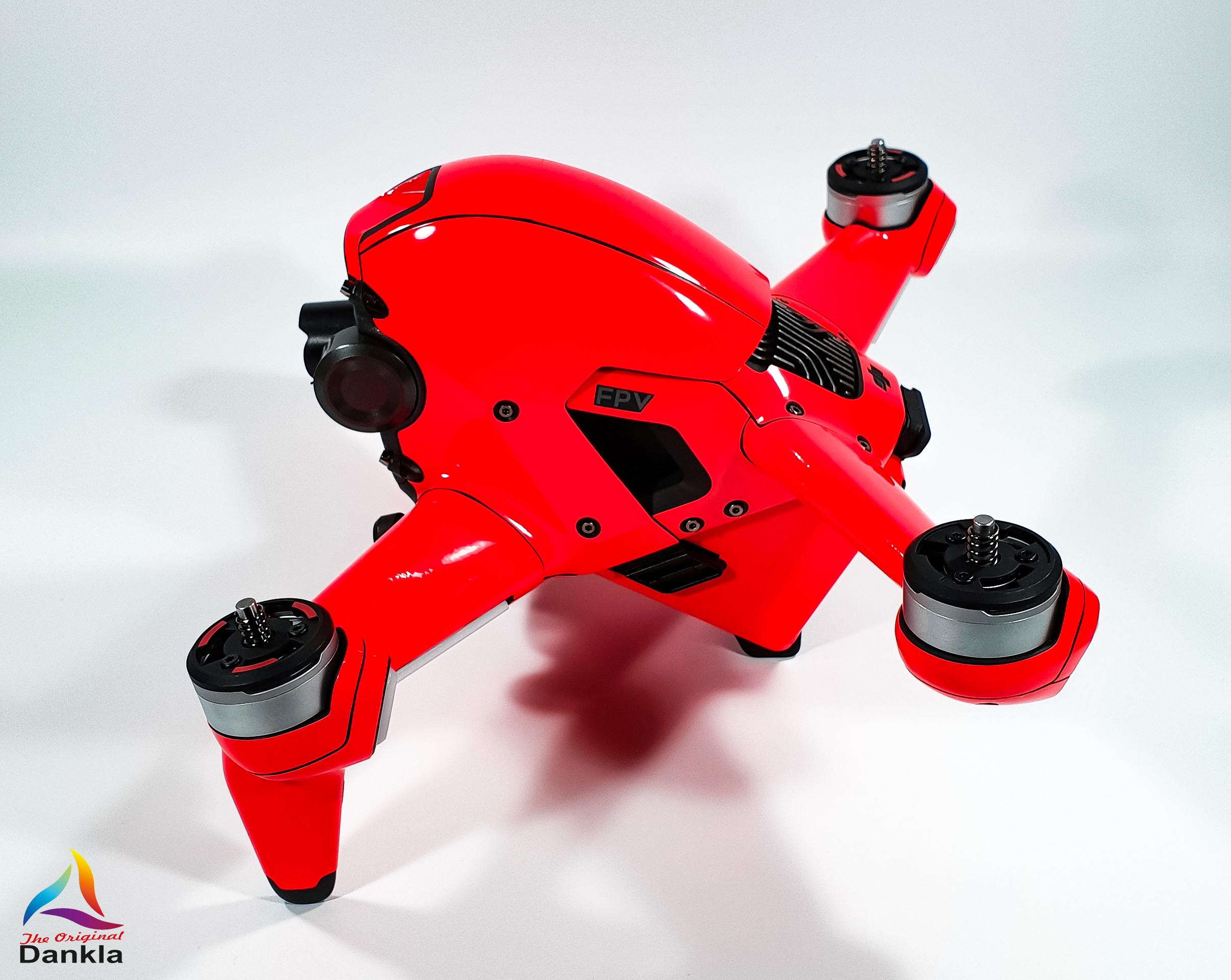 4.-DJI-FPV-Neon-Rot-links-1.jpg