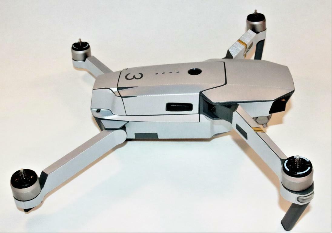 DJI-MAVIC-PRO-PLATINUM-SKIN-ALU-SILBER-GEB-3-5-Batterien-DrohneZubehoer-173587391226-7-1.jpg