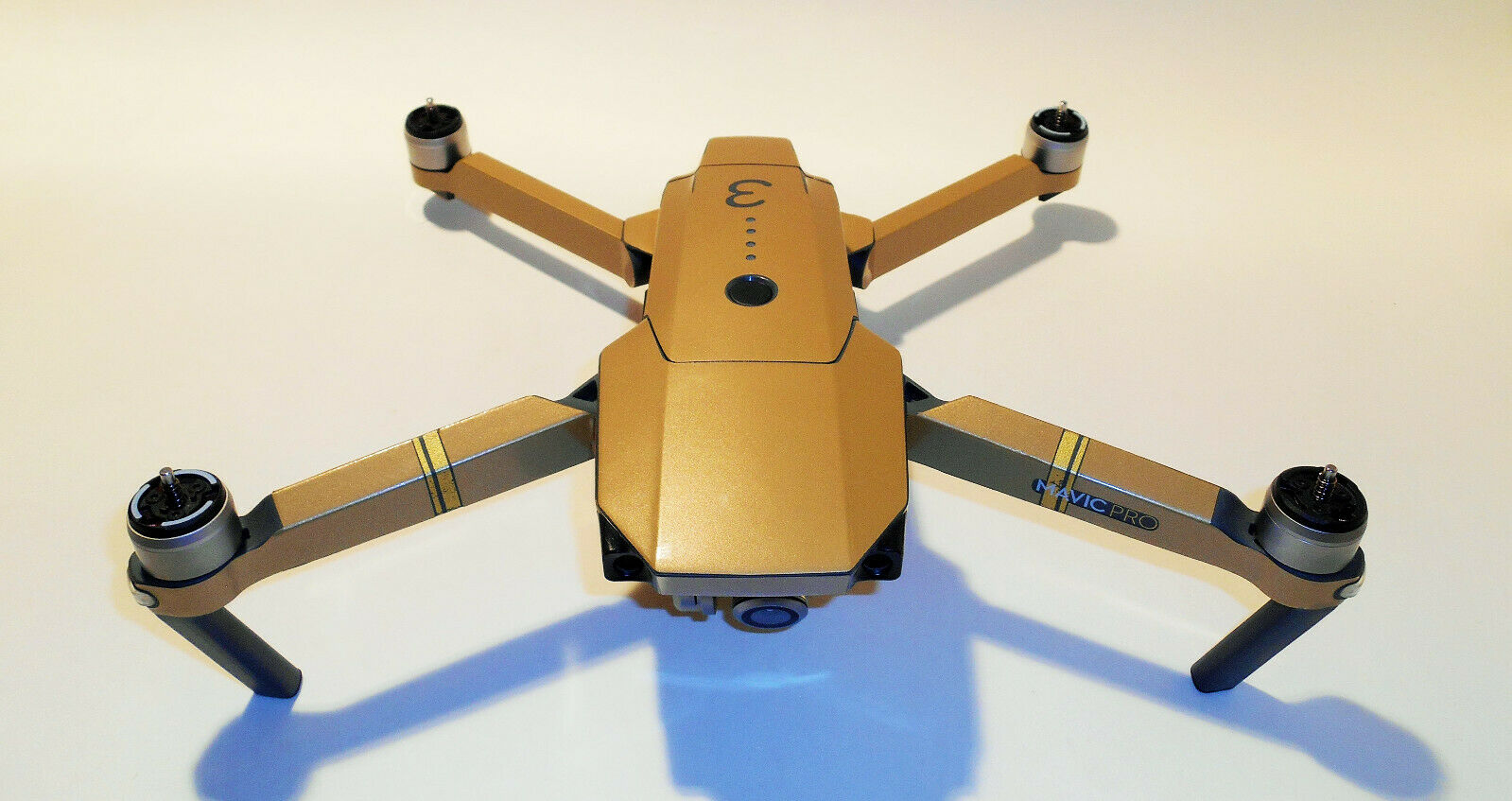DJI-MAVIC-PRO-PLATINUM-SKIN-METALLIC-GOLD-3-5-Batterien-Drohne-Drone-173886646274-5-1.jpg