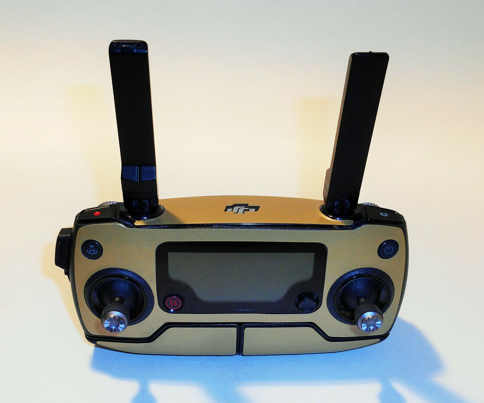 DJI-MAVIC-PRO-PLATINUM-SKIN-METALLIC-GOLD-3-5-Batterien-Drohne-Drone-173886646274-9-1.jpg