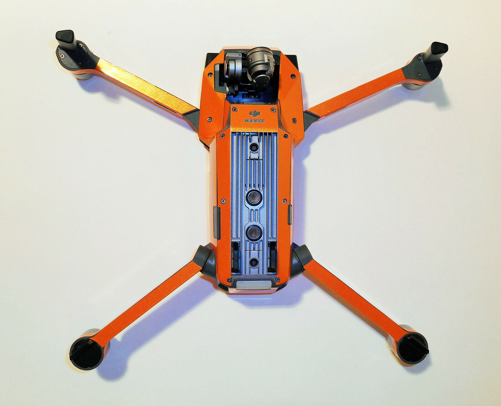 DJI-MAVIC-PRO-PLATINUM-SKIN-METALLIC-MANDARINE-3-5-Batterien-Drohne-173886612689-3-1.jpg